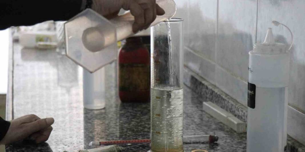 Çiçekler şişelere giriyor, kokusunu tüm dünya alıyor: 3 boyutlu özelliğiyle dikkat çekiyor 2